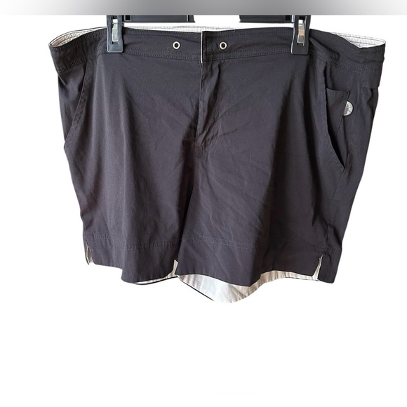 Danskin’s Women’s Plus Size Shorts - Picture 1 of 5